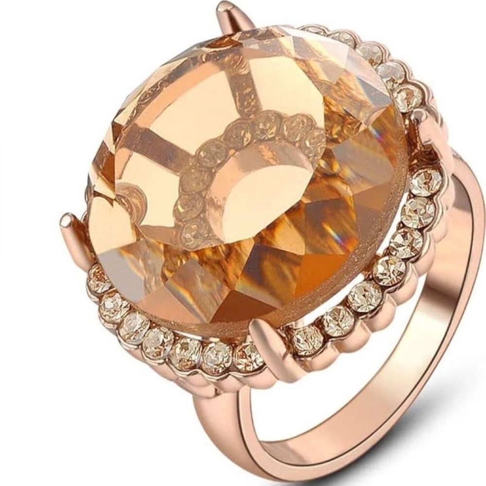 Unique Crystal Cocktail Ring